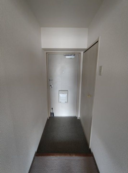 兵庫県神戸市灘区岩屋北町5丁目(マンション)の賃貸物件の玄関