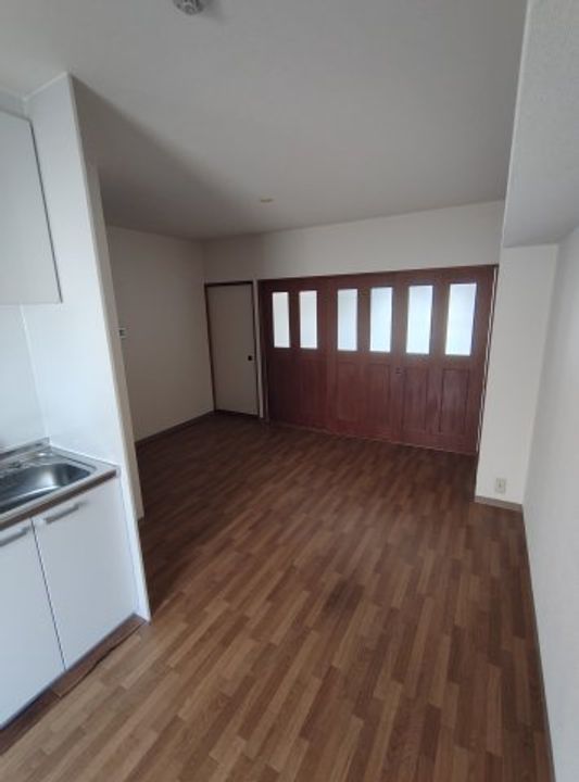 兵庫県神戸市灘区岩屋北町5丁目(マンション)の賃貸物件の居間