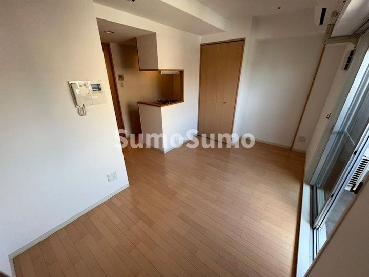 プロシード大阪城南の居間