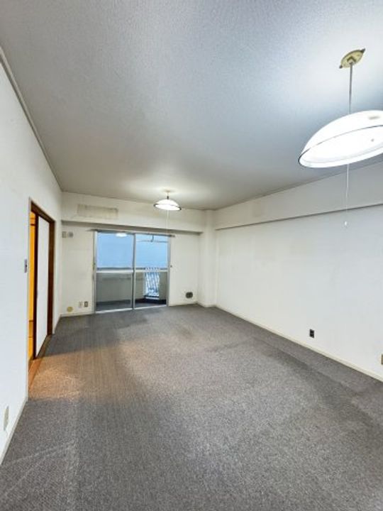 兵庫県神戸市灘区鶴甲5丁目(マンション)の賃貸物件の居間