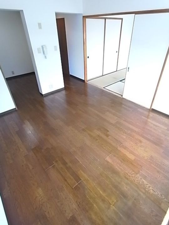 兵庫県西宮市上甲子園4丁目(アパート)の賃貸物件の居間