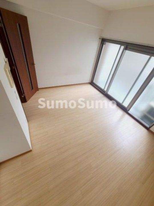 ベルエアー江上の居間