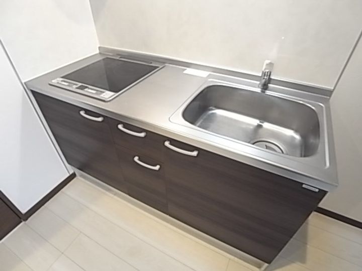 兵庫県西宮市里中町3丁目(アパート)の賃貸物件のキッチン