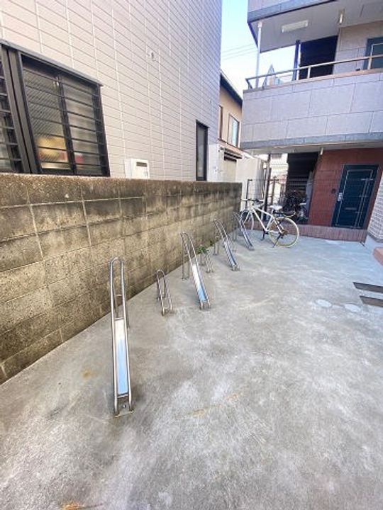 兵庫県西宮市里中町3丁目(アパート)の賃貸物件の外観