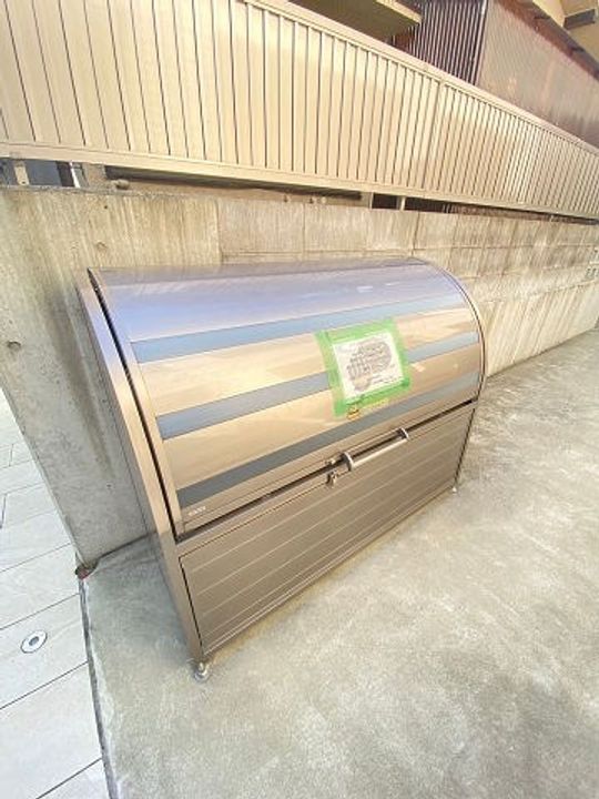 CROUD甲子園里中町の外観