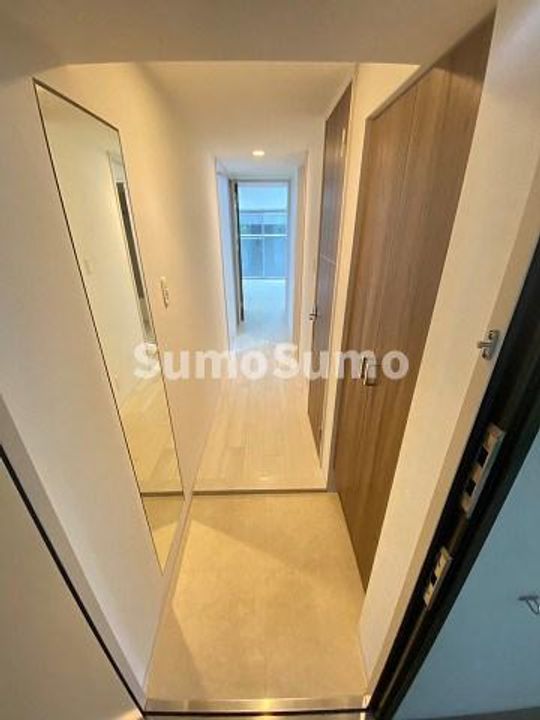 コンフォリア西宮の玄関