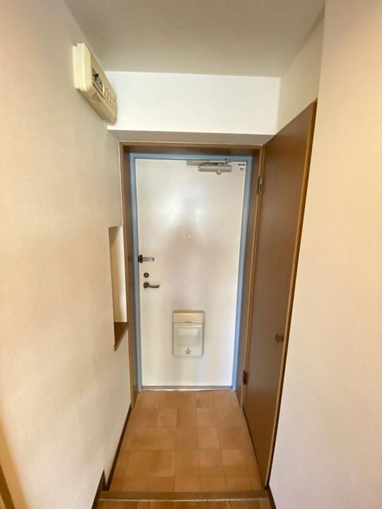 兵庫県神戸市灘区八幡町2丁目(マンション)の賃貸物件の玄関