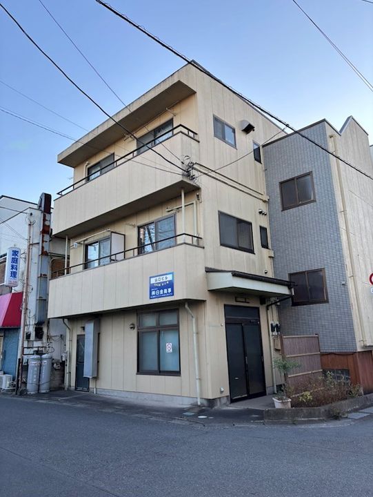 山口ビルの外観