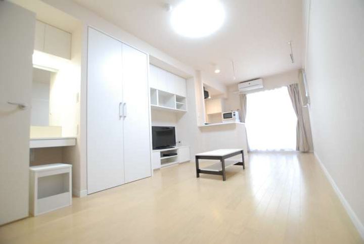 レオネクスト藤の居間