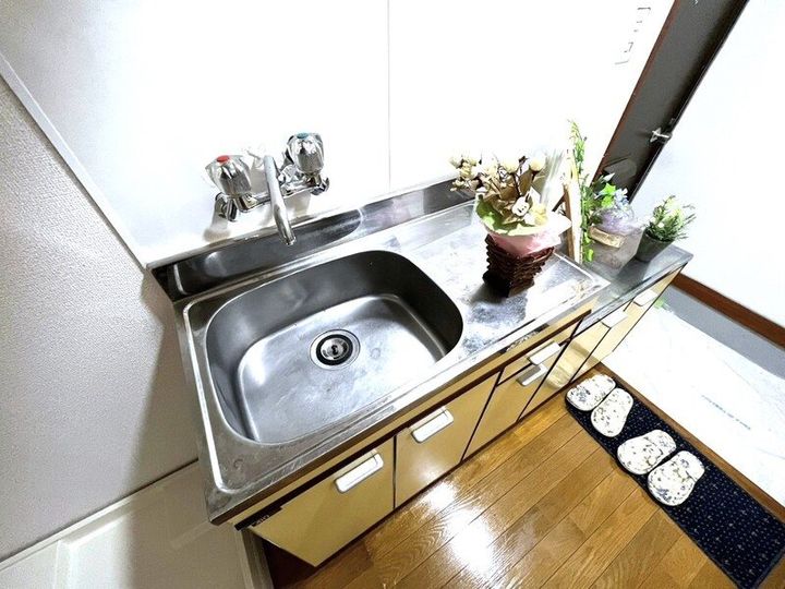 センチュリーハイム若葉台103のキッチン
