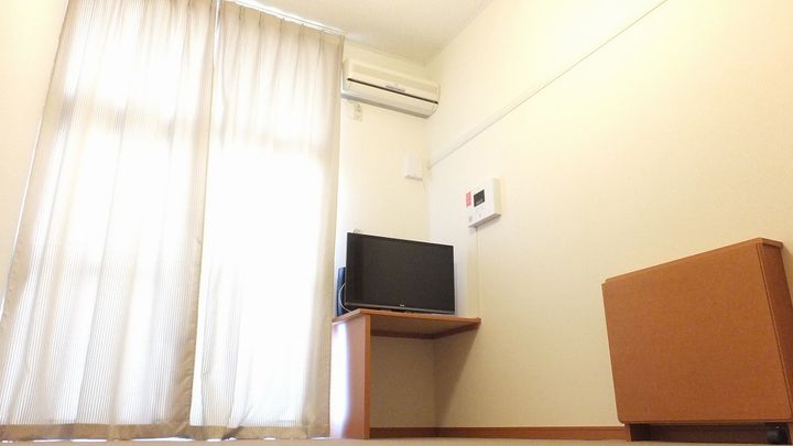 レオパレスハナブサ Naraの居間