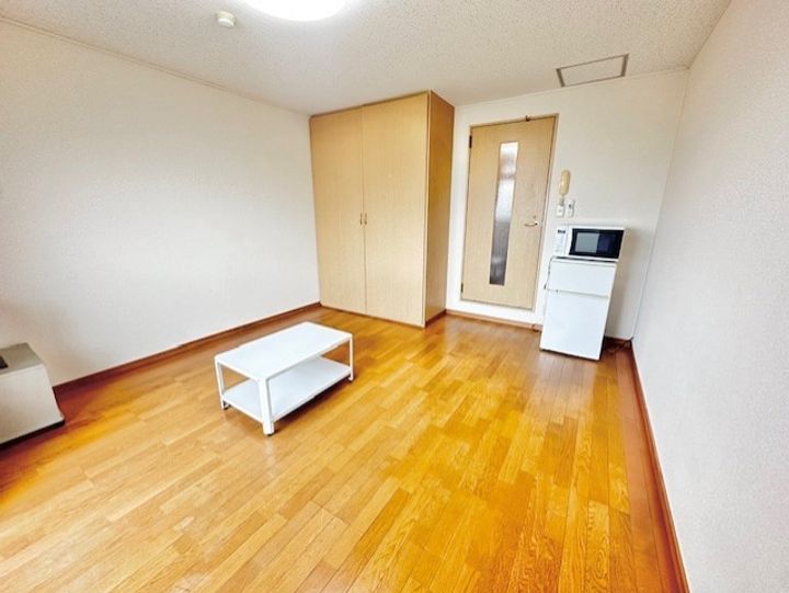 レオパレスソフィアAの居間