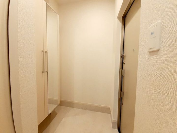 パローラ ロゼッタの玄関