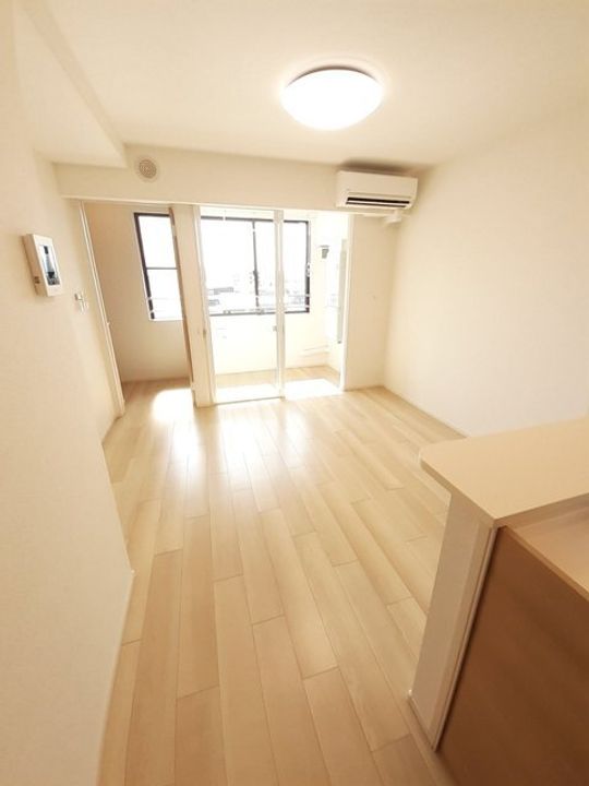 BOSCATO Gの居間
