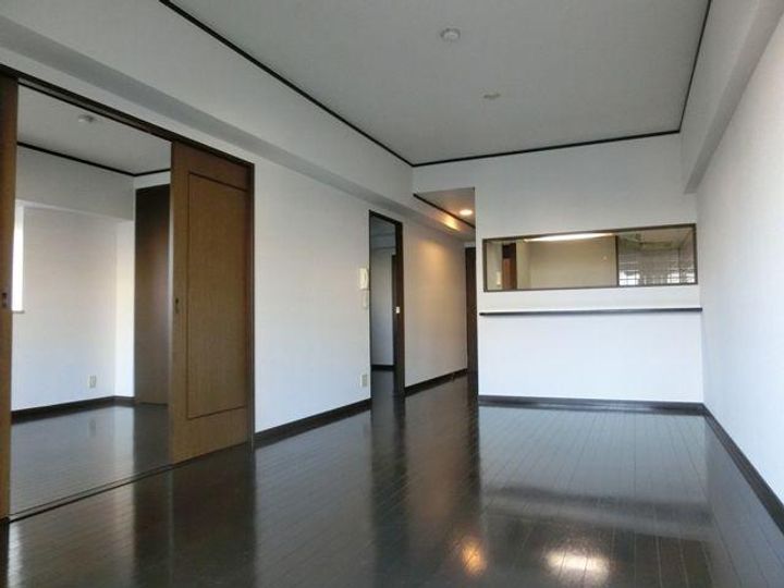 アーバンパレス諏訪野の居間