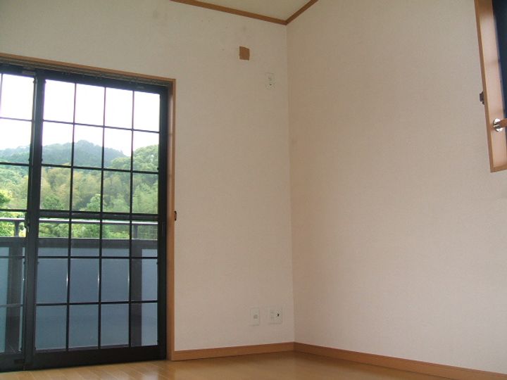 クローバー岡 B棟の内装