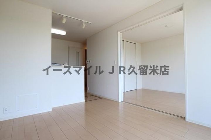 クレシア21103号室の居間