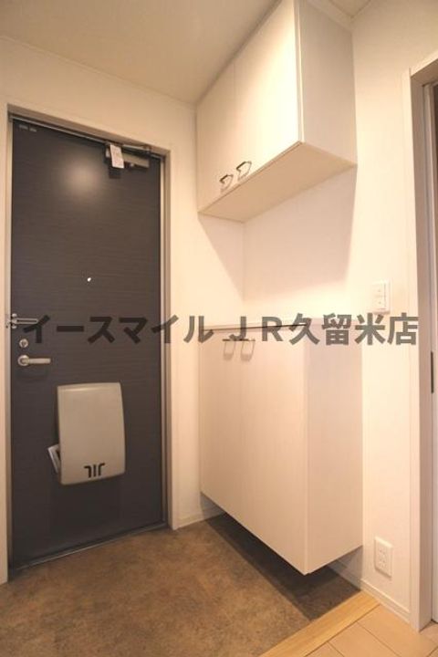 クレシア21103号室の玄関