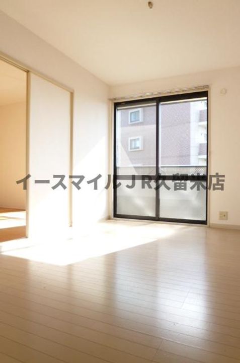 ミーツハオスK B棟205号の居間