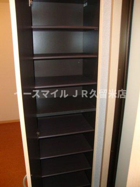 ミカハウスⅡ205号の玄関