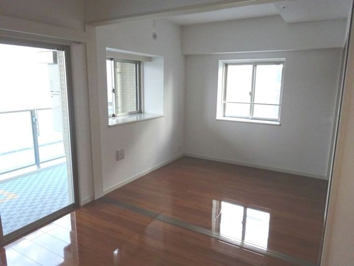 ヴィラ博丈下川端の居間