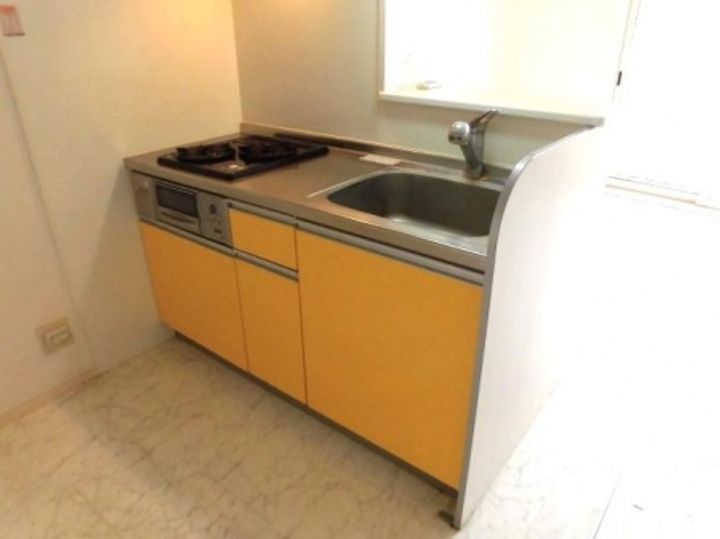 クレイドルC棟206号のキッチン