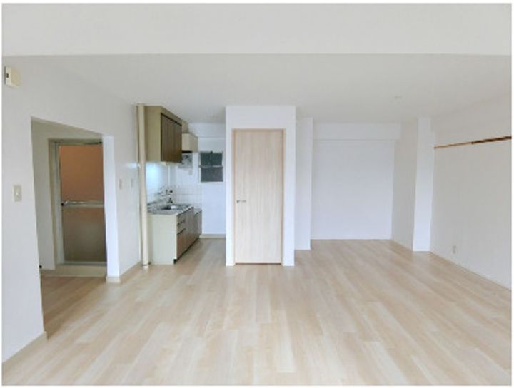 栗木第2ビル502号の居間