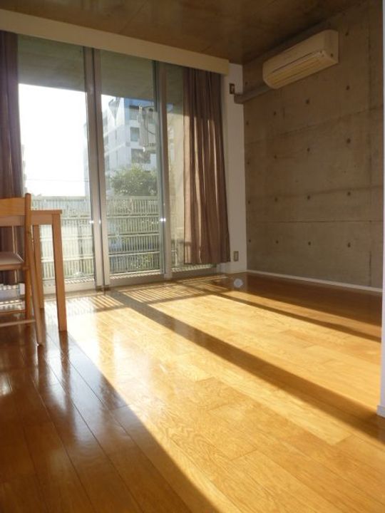 ビレッジヒルの居間