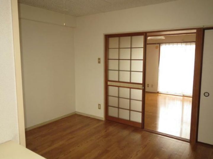 津福サンハイツ303号の居間