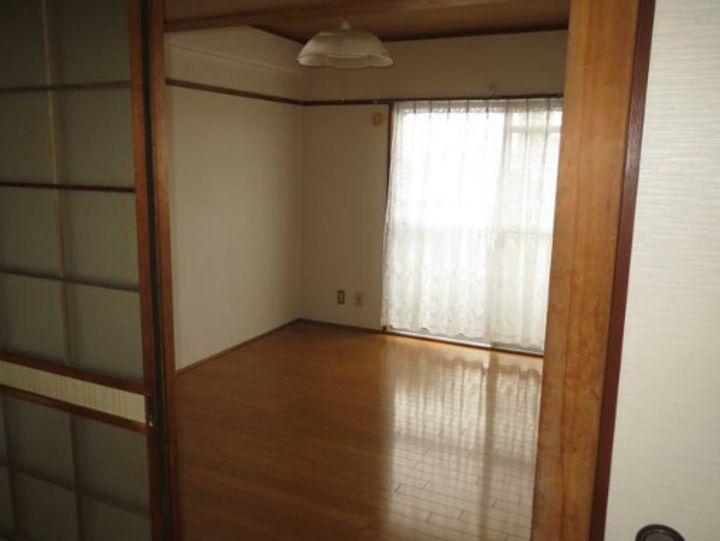 津福サンハイツ303号の居間