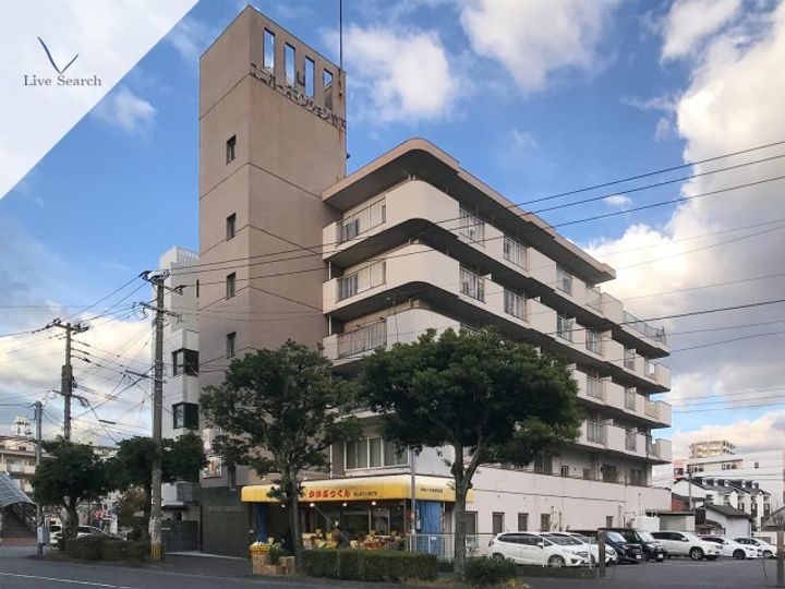 ユニバース竹下の外観