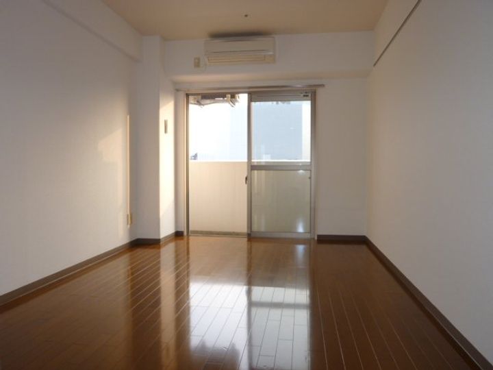 リファレンス博多の居間