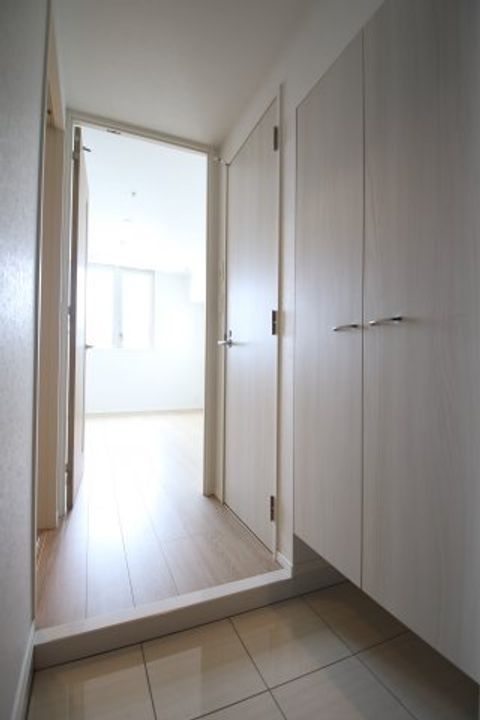 エンクレスト博多GATEの玄関