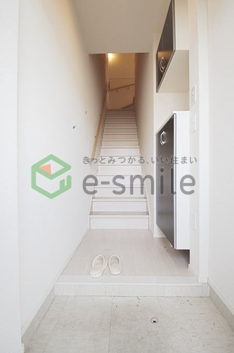 ソラーレ梅満201の玄関