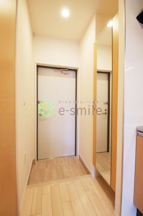 コロンⅡ103の玄関