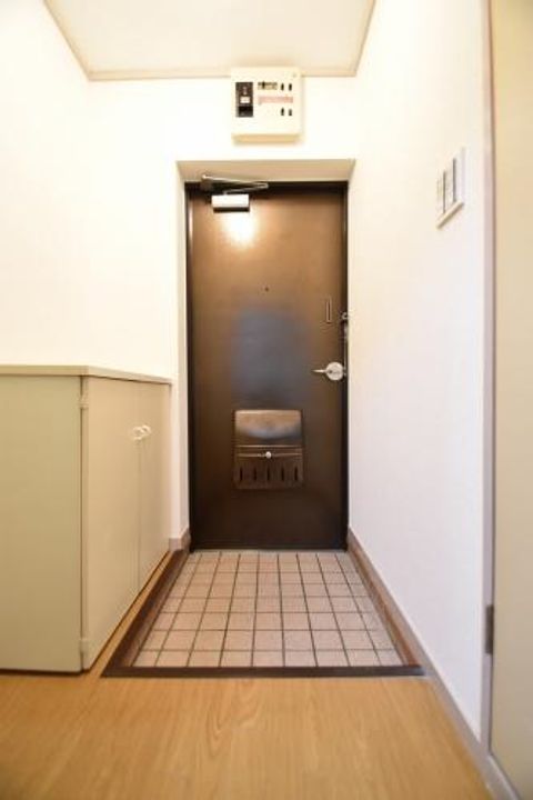 駅東レジデンスの玄関