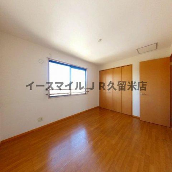 ベリークレセント107号の寝室