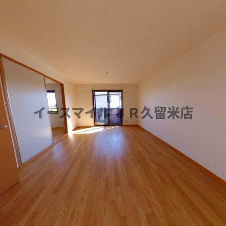 ベリークレセント107号の居間