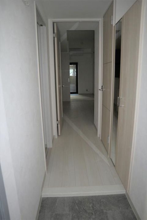 ライフプラン赤坂の玄関