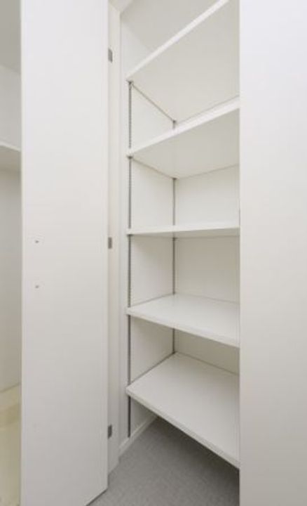 エンクレスト呉服町の玄関