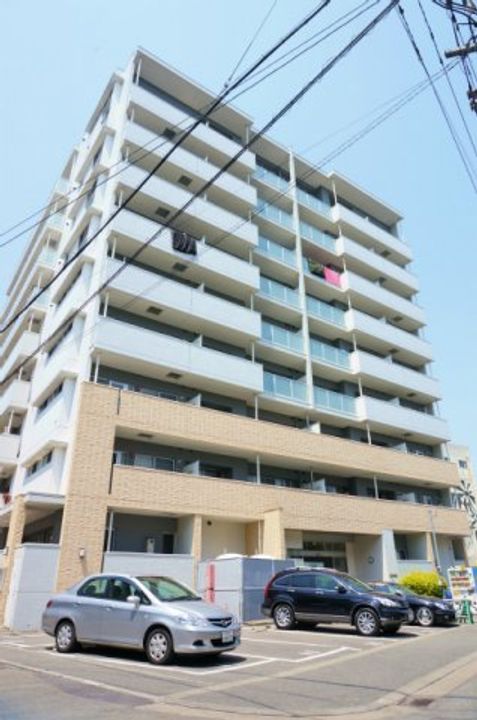 リフェスタ渡辺通の外観