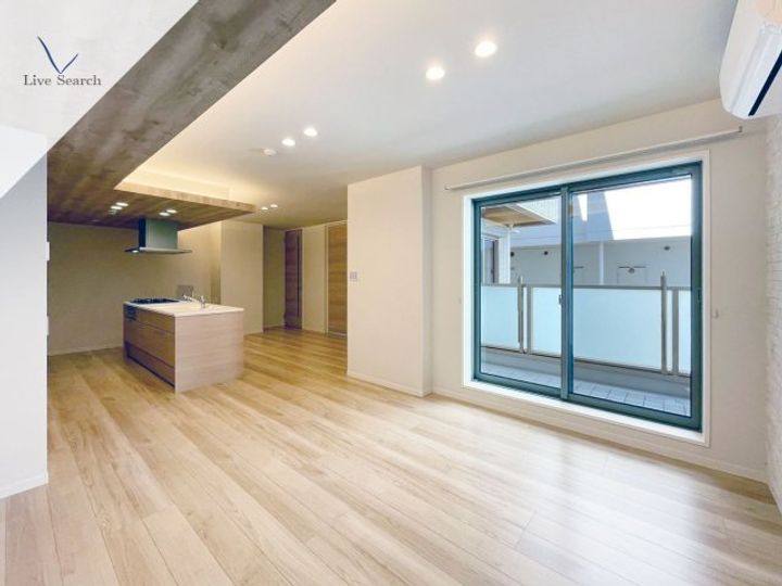 シャーメゾン日赤通りA201●の居間