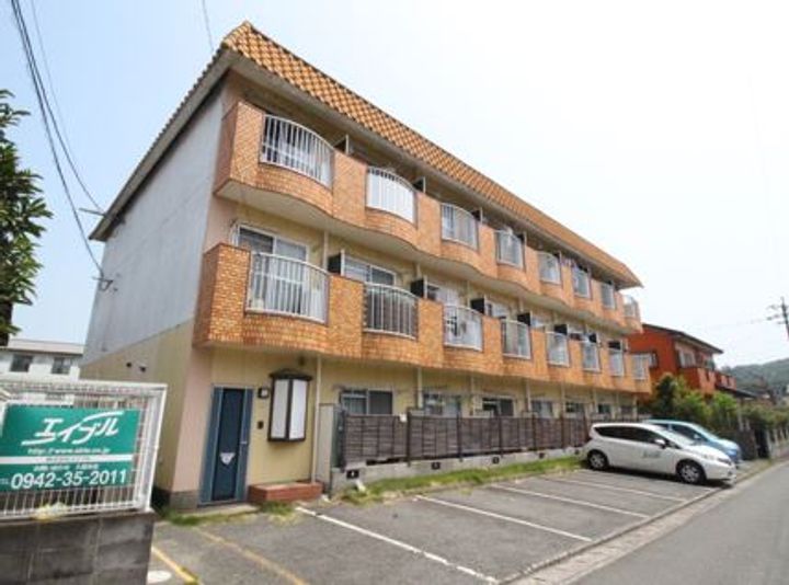 高良山ハイツ203号の外観