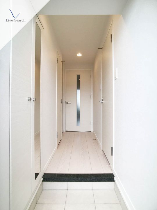 エンクレスト日赤通りの玄関