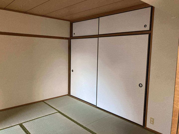 ビジネス・ワン板付の内装