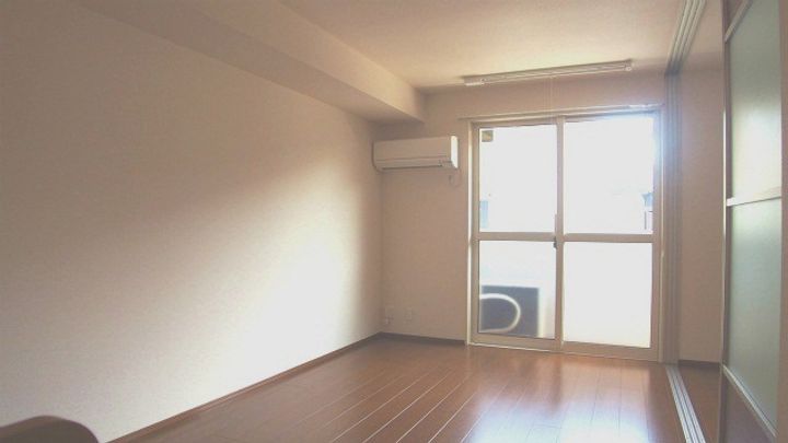 プランドールB103号の居間