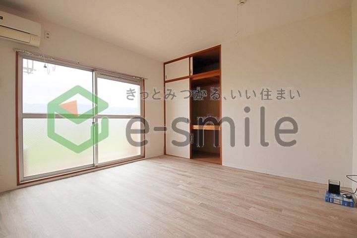 シャロム新町の居間