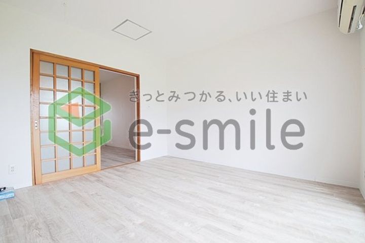 シャロム新町の居間