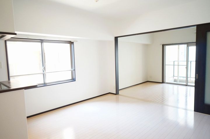 グランパーク天神の居間