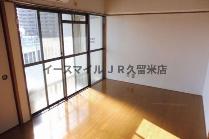 石村ビル205号の居間